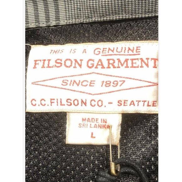 NWT Size Large Filson Plaid Gray Button Down Fishing Hunting Outdoor Gift - Picture 4 of 11